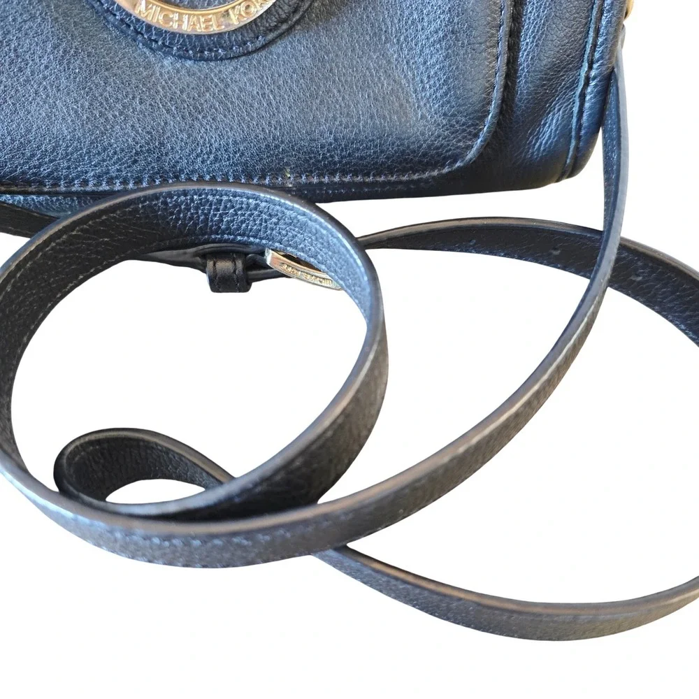Michael Kors Fulton Black Pebbled Leather Crossbody Bag Gold‎ Logo Purse